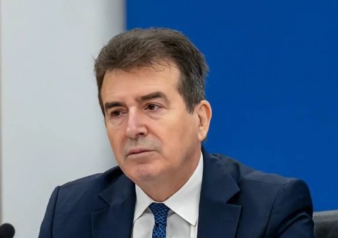 Παππάς: Να φορολογηθούν τα υπερκέρδη των διυλιστηρίων όπως ζητούν Γερμανία, Ιταλία, Ισπανία, Πορτογαλία