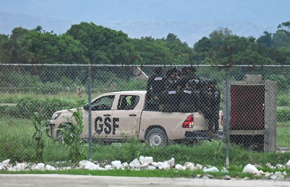Αϊτή: Βρέθηκαν τέσσερις σοροί που πιστεύεται ότι ανήκουν στους στρατιωτικούς του Ελ Σαλβαδόρ που έπεσαν σε ενέδρα