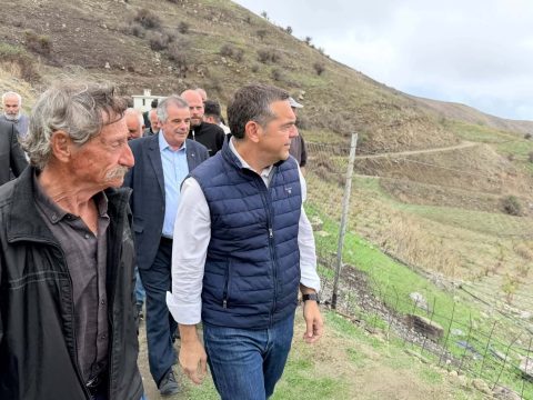 Η πρόταση για συνταγματική κατοχύρωση του ανθρώπινου ελέγχου στην τεχνητή νοημοσύνη: «Οι αποφάσεις να λαμβάνονται από ανθρώπους»