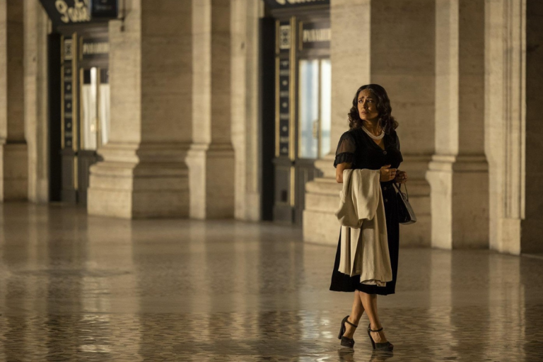 TIFF 2026: «Without Blood»: Η Αντζελίνα Τζολί προτιμά τις εξηγήσεις παρά τις αποκαλύψεις