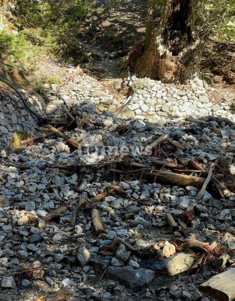 Αποκαρδιωτική η εικόνα στη Σαμαριά – «Εξαφανισμένο» το μονοπάτι από πέτρες και φερτά υλικά